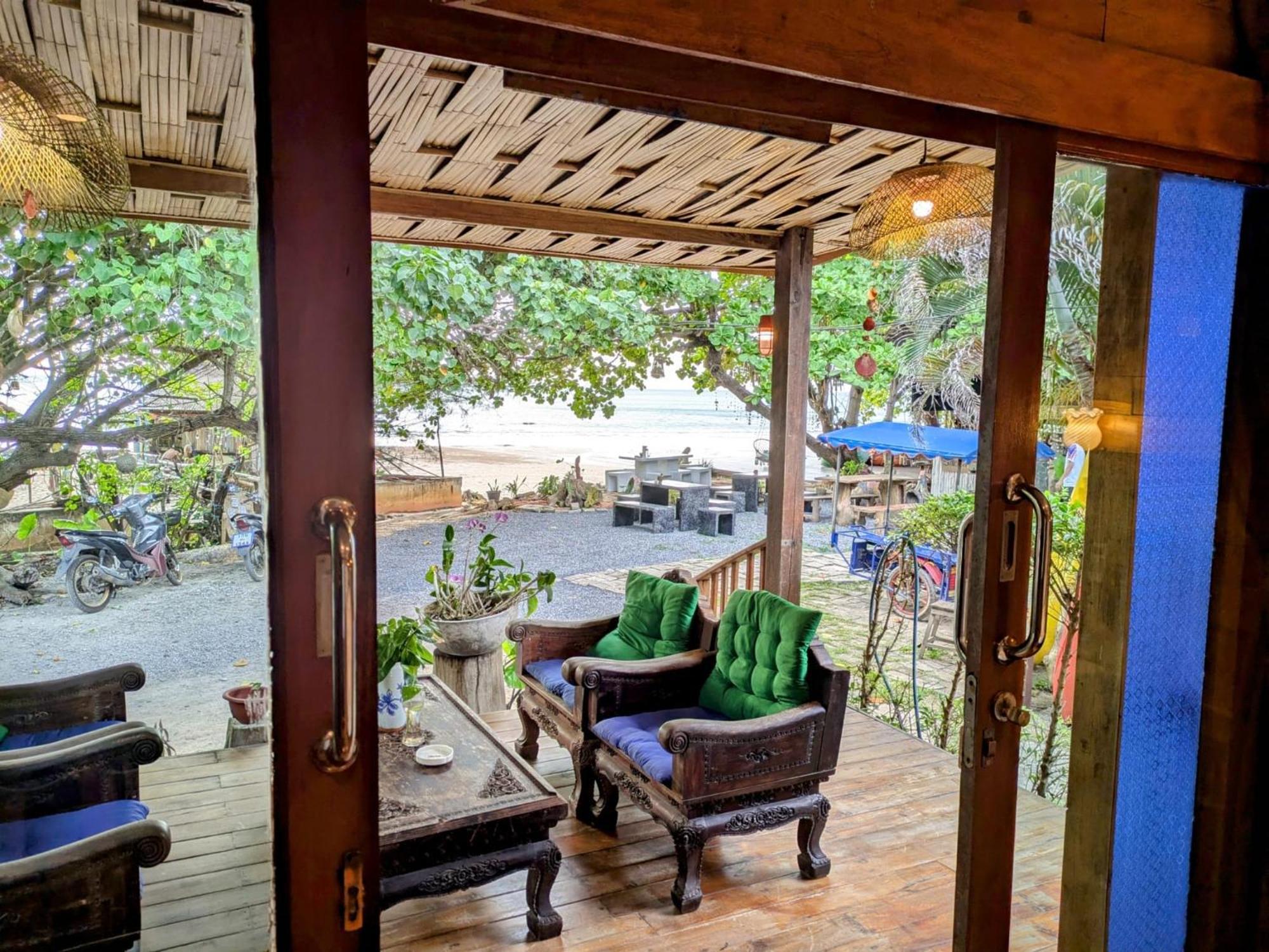 Coconut Lanta Resort @Klong Dow Beach Krabi town Exterior foto